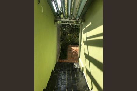 Casa à venda com 2 quartos, 180m² em Vila São José, São Paulo