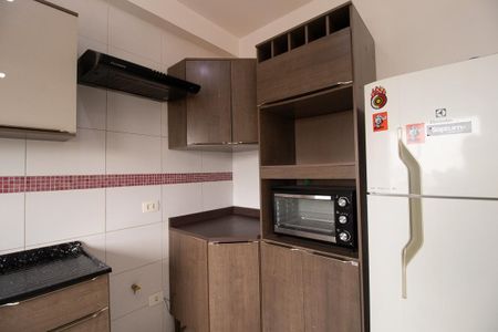 Detalhe da cozinha de apartamento para alugar com 1 quarto, 40m² em Cajuru, Curitiba