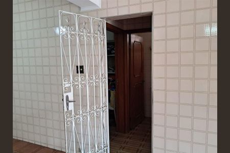 Casa à venda com 3 quartos, 238m² em Vila Mariana, São Paulo