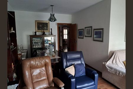 Casa à venda com 238m², 3 quartos e 3 vagas
