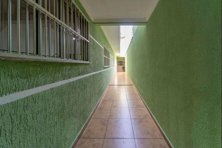 Casa para alugar com 300m², 4 quartos e 2 vagas Casa para alugar com 300m², 4 quartos e 2 vagasCorredor Externo