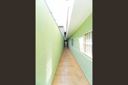 Casa para alugar com 300m², 4 quartos e 2 vagas Casa para alugar com 300m², 4 quartos e 2 vagasCorredor Externo