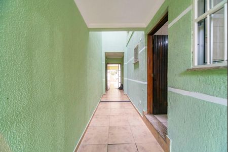 Casa para alugar com 300m², 4 quartos e 2 vagas Casa para alugar com 300m², 4 quartos e 2 vagasCorredor Externo
