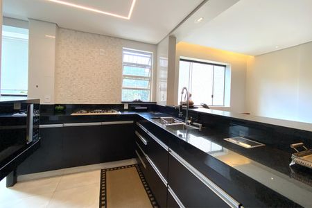 Apartamento para alugar com 135m², 3 quartos e 2 vagasCozinha