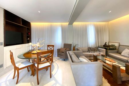 Apartamento para alugar com 135m², 3 quartos e 2 vagasSala