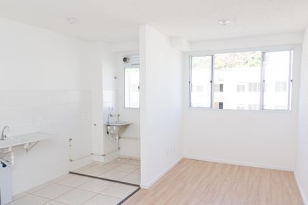 Sala de apartamento para alugar com 2 quartos, 42m² em Campo Grande, Rio de Janeiro