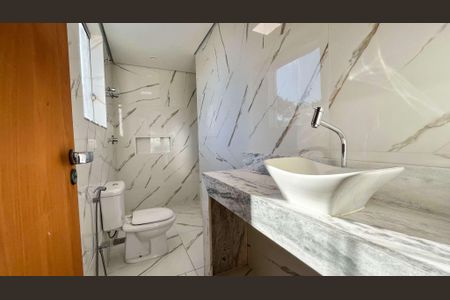 Casa à venda com 3 quartos, 500m² em Estoril, Belo Horizonte