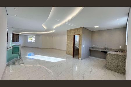 Casa à venda com 3 quartos, 500m² em Estoril, Belo Horizonte