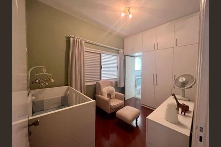 Casa à venda com 195m², 3 quartos e 3 vagas