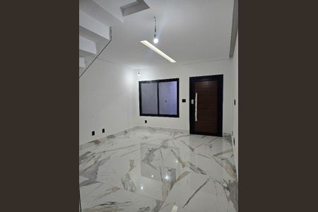 Casa à venda com 192m², 4 quartos e 2 vagas