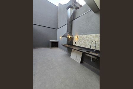 Casa à venda com 192m², 4 quartos e 2 vagas