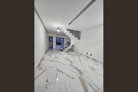 Casa à venda com 4 quartos, 192m² em Vila Monumento, São Paulo