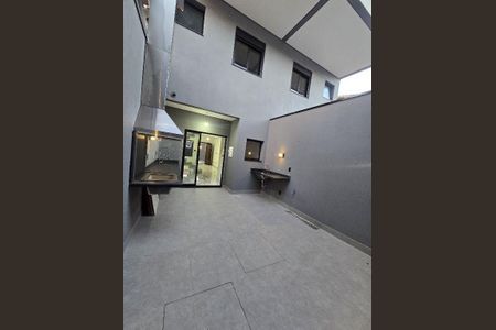Casa à venda com 192m², 4 quartos e 2 vagas