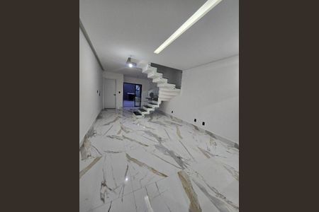 Casa à venda com 192m², 4 quartos e 2 vagas