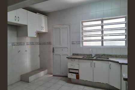 Casa à venda com 150m², 3 quartos e 8 vagas