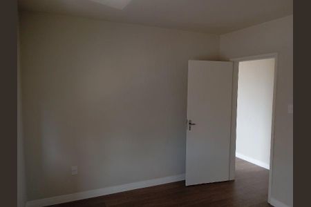 Quarto 2 de apartamento para alugar com 2 quartos, 53m² em Menino Deus, Porto Alegre