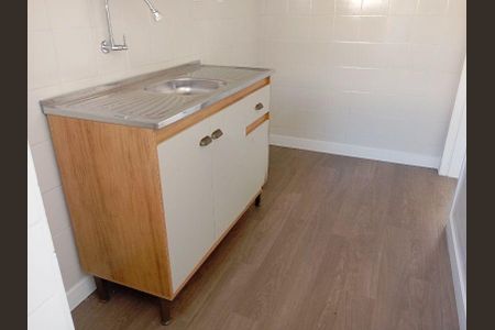 Cozinha de apartamento para alugar com 2 quartos, 53m² em Menino Deus, Porto Alegre