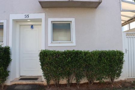 Casa de condomínio para alugar com 170m², 3 quartos e 2 vagasFachada