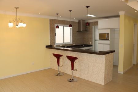 Casa de condomínio para alugar com 170m², 3 quartos e 2 vagasSala/cozinha