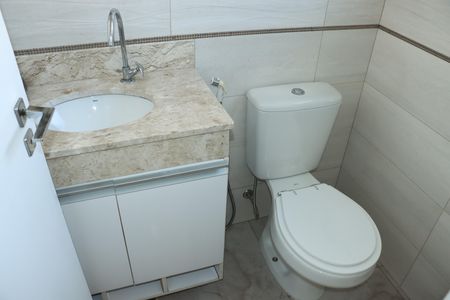 Casa de condomínio para alugar com 170m², 3 quartos e 2 vagasLavabo