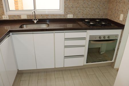 Casa de condomínio para alugar com 170m², 3 quartos e 2 vagasSala/cozinha