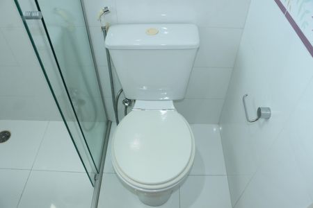 Casa de condomínio para alugar com 170m², 3 quartos e 2 vagasBanheiro social