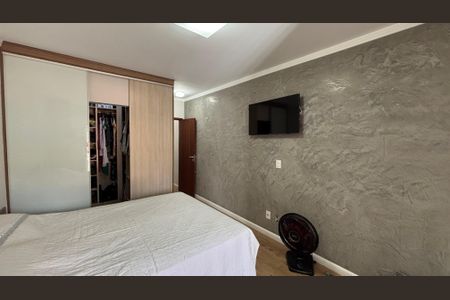 Casa à venda com 105m², 2 quartos e 2 vagasSuite