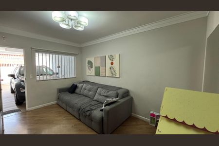 Casa à venda com 105m², 2 quartos e 2 vagasSala