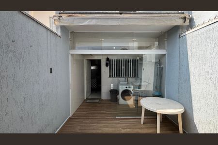 Casa à venda com 105m², 2 quartos e 2 vagasQuintal
