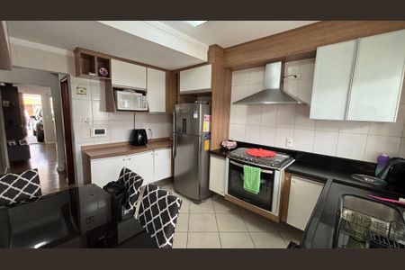 Casa à venda com 105m², 2 quartos e 2 vagasCozinha