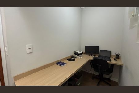 Casa à venda com 105m², 2 quartos e 2 vagasEscritório