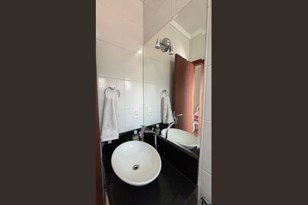 Casa à venda com 105m², 2 quartos e 2 vagasBanheiro da Suíte