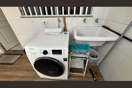 Casa à venda com 105m², 2 quartos e 2 vagasÁrea de Serviço
