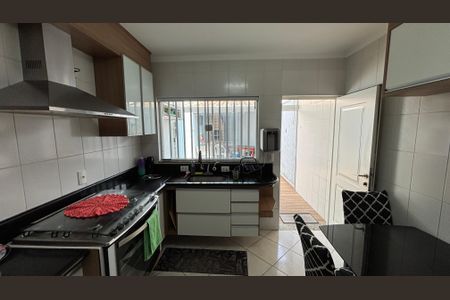 Casa à venda com 105m², 2 quartos e 2 vagasCozinha