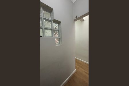 Casa à venda com 105m², 2 quartos e 2 vagasEscritório