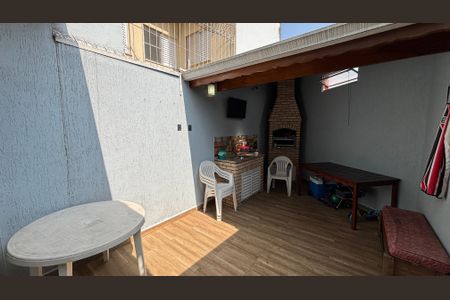 Casa à venda com 105m², 2 quartos e 2 vagasQuintal