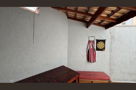 Casa à venda com 105m², 2 quartos e 2 vagasQuintal