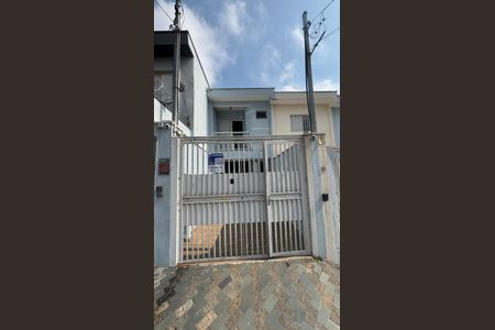 Casa à venda com 105m², 2 quartos e 2 vagasFachada