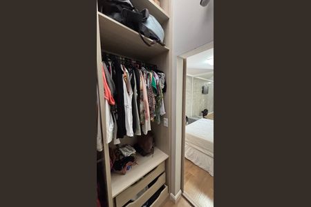 Casa à venda com 105m², 2 quartos e 2 vagasSuite Closet