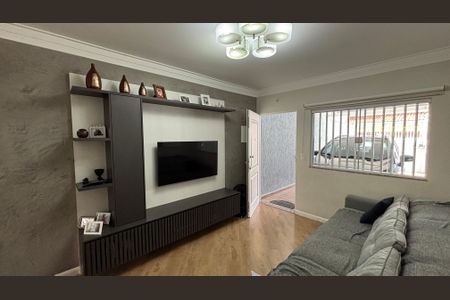 Casa à venda com 105m², 2 quartos e 2 vagasSala