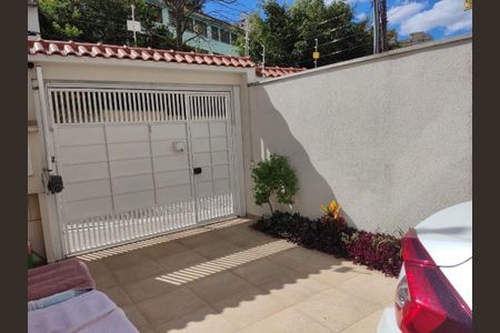 Casa à venda com 126m², 3 quartos e 2 vagas
