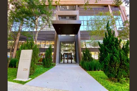 Apartamento à venda com 144m², 4 quartos e 2 vagasEntrada