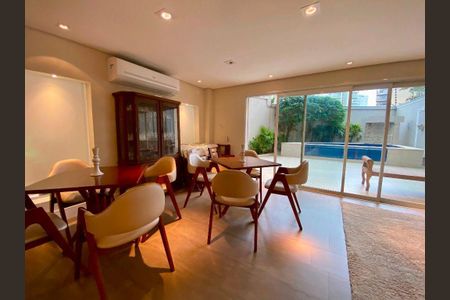 Casa à venda com 4 quartos, 384m² em Vila Mariana, São Paulo