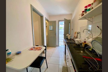 Casa à venda com 6 quartos, 294m² em Cambuci, São Paulo