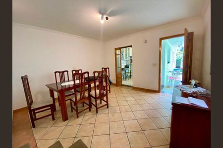 Casa à venda com 6 quartos, 294m² em Cambuci, São Paulo
