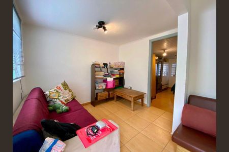 Casa à venda com 6 quartos, 294m² em Cambuci, São Paulo