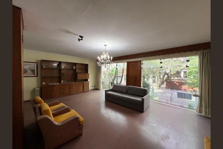 Casa à venda com 3 quartos, 250m² em Jardim da Gloria, São Paulo