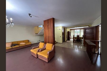 Casa à venda com 3 quartos, 250m² em Jardim da Gloria, São Paulo