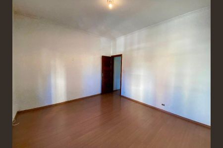 Casa à venda com 4 quartos, 120m² em Bosque da Saúde, São Paulo