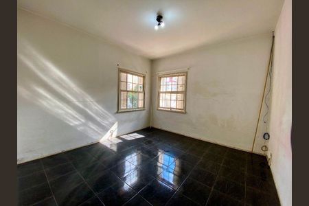 Casa à venda com 284m², 5 quartos e 5 vagas